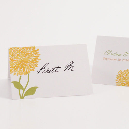 Zinnia Bloom Place Card With Fold